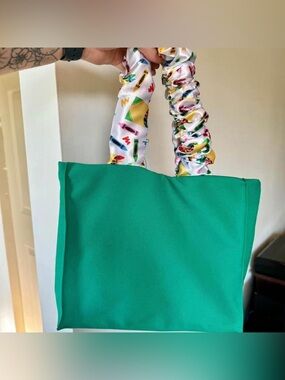Turqoise Tote with Colorful crayon art supplies Scrunchie Handles Teacher Style